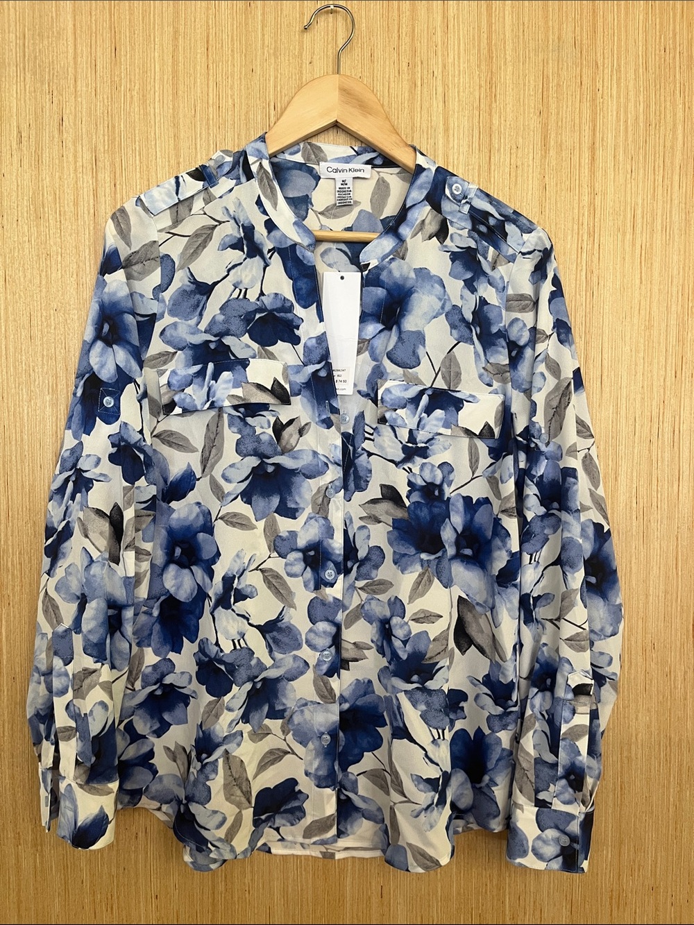 NWT Calvin Klein Blouse - Blue and White Floral Button-Front, size M
